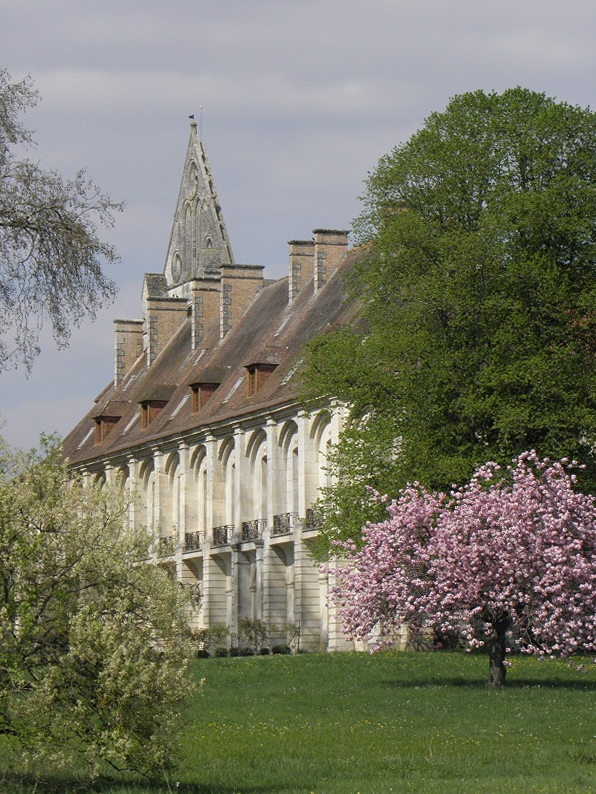 Abbaye Notre-Dame de Longpont : histoire, visite et communauté
