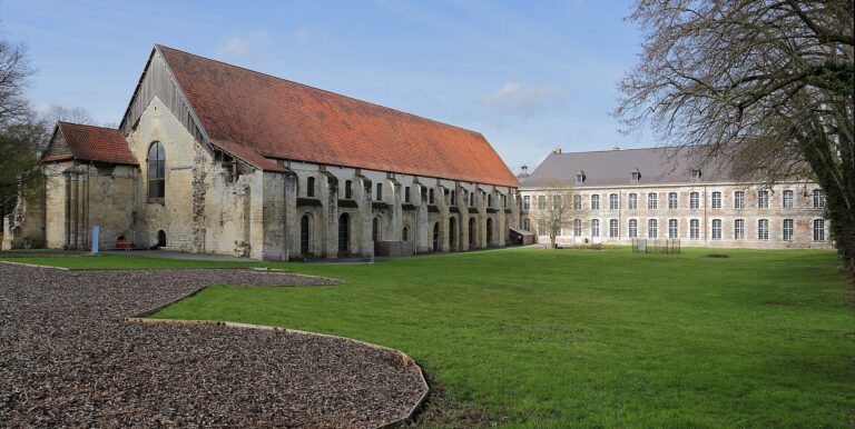 Abbaye Notre-Dame de Vaucelles : histoire, visite et communauté