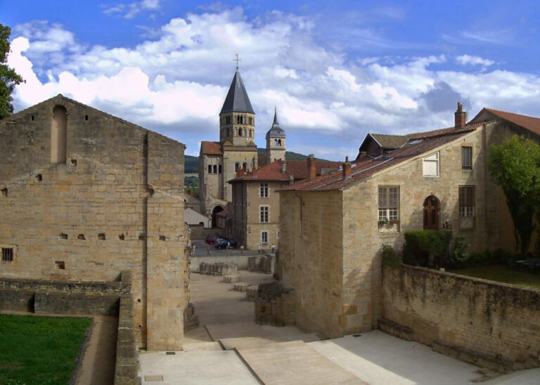 Cluny III : histoire, visite et communauté