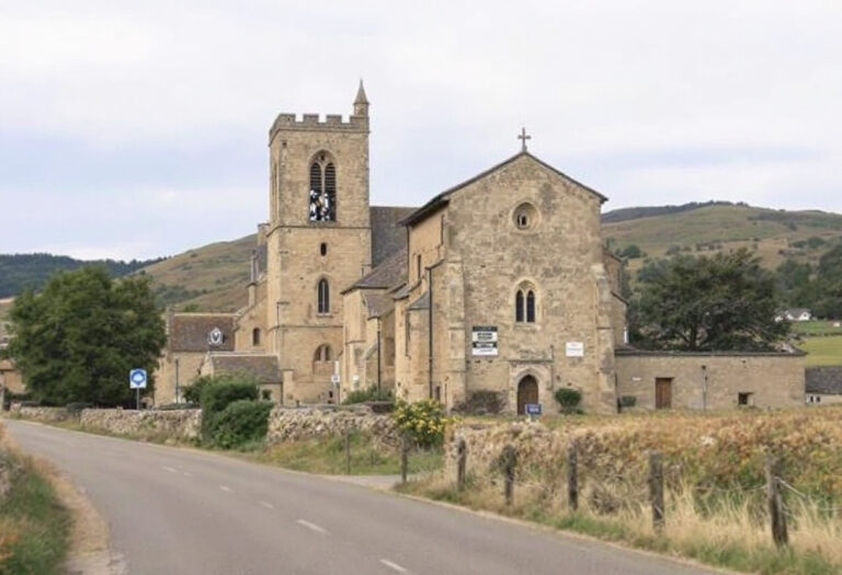 Abbaye, prieuré, monastère, couvent, chartreuse : quelle différence ?